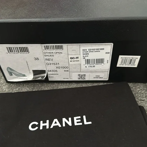 Timeless CHANEL lambskin open toe chain gold shoes size 38 - Picture 5 of 8